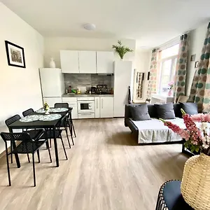 Apartament сarnot Zoo Area, Antwerpia