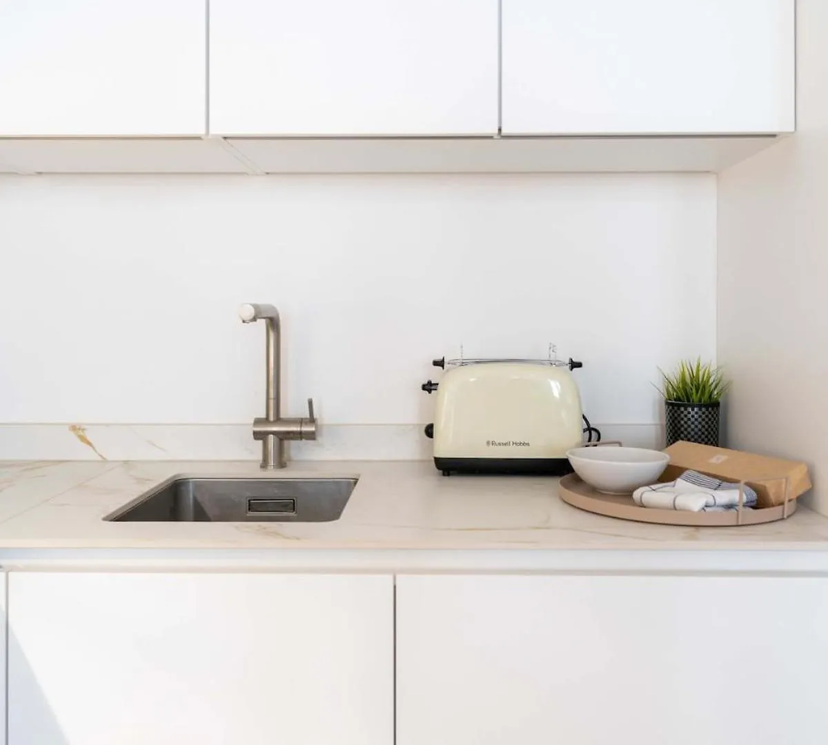 Modern 6-Guest Apartment In Central Antwerp