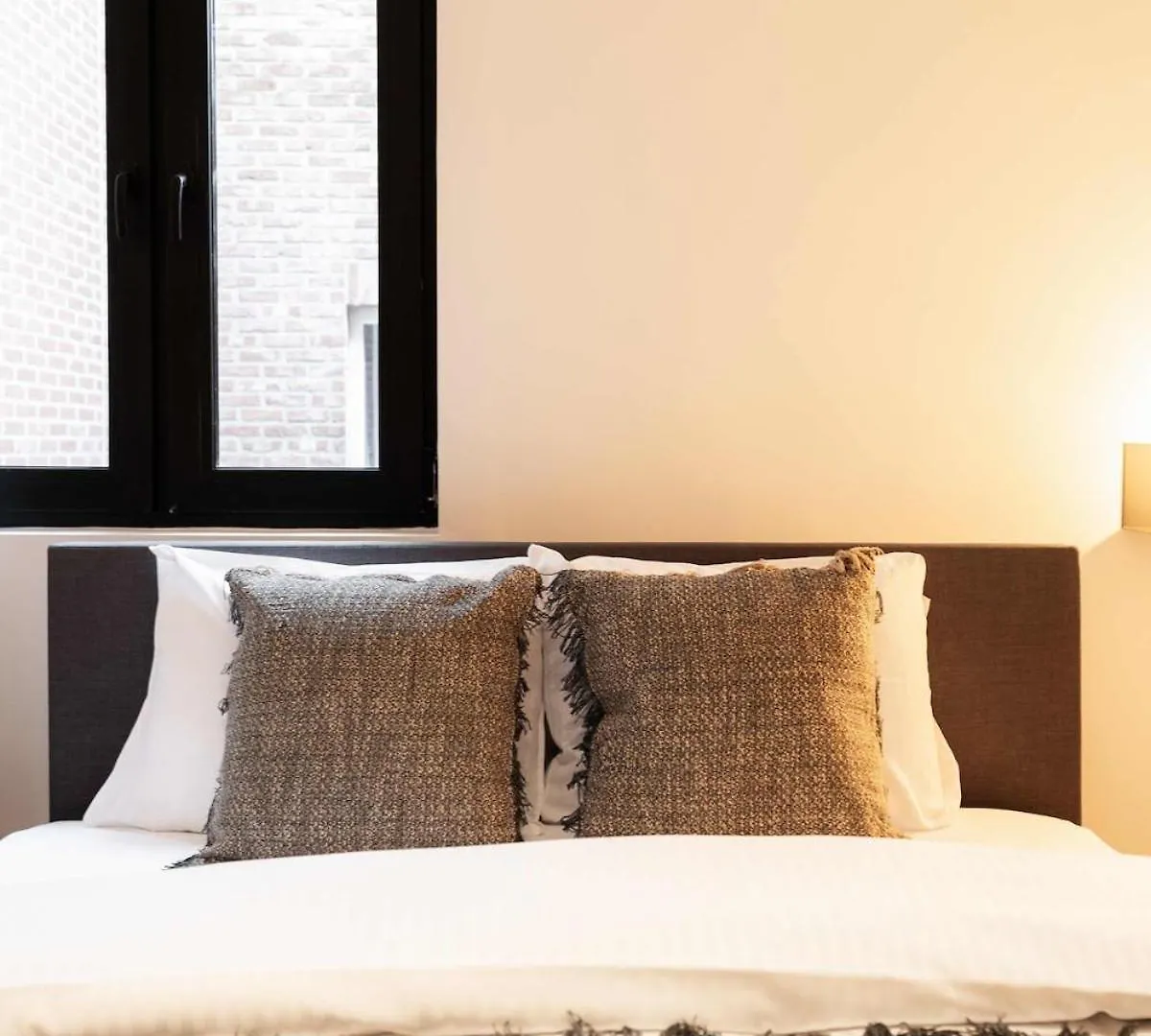Modern 6-Guest Apartment In Central Antwerp