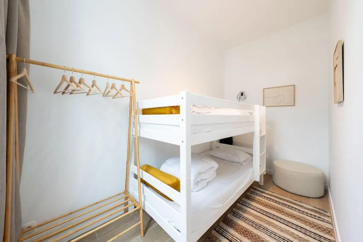 Modern 6-Guest Apartment In Central Antwerp Belgium