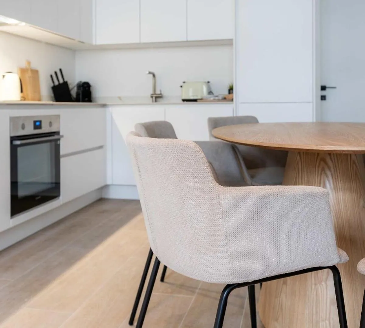 Modern 6-Guest Apartment In Central Antwerp